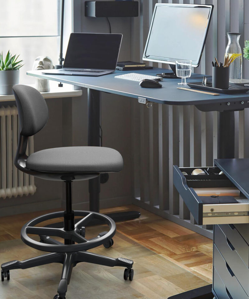 Alternative view of YOYO Drafting Stool